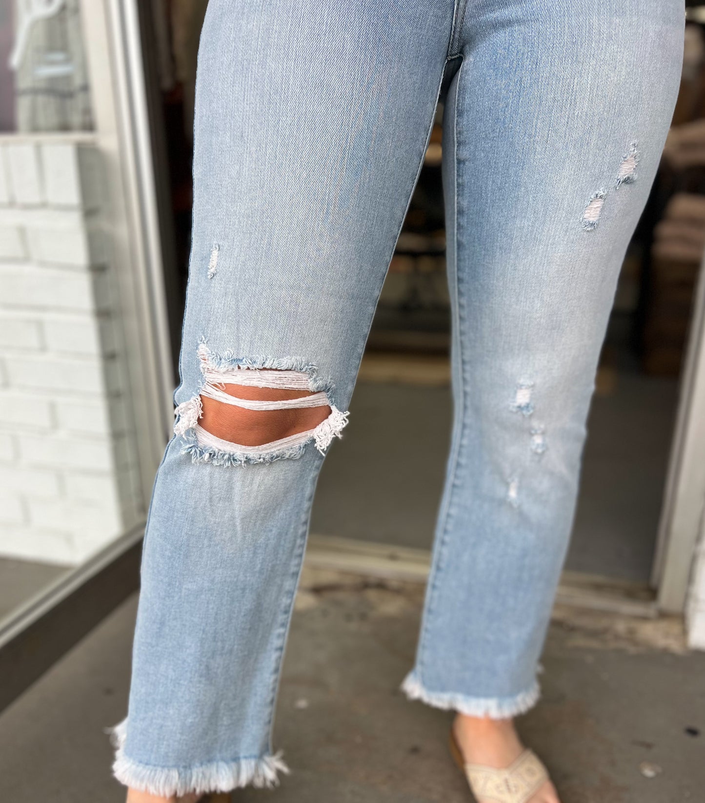 HR Bootcut-Vintage Frayed Jeans