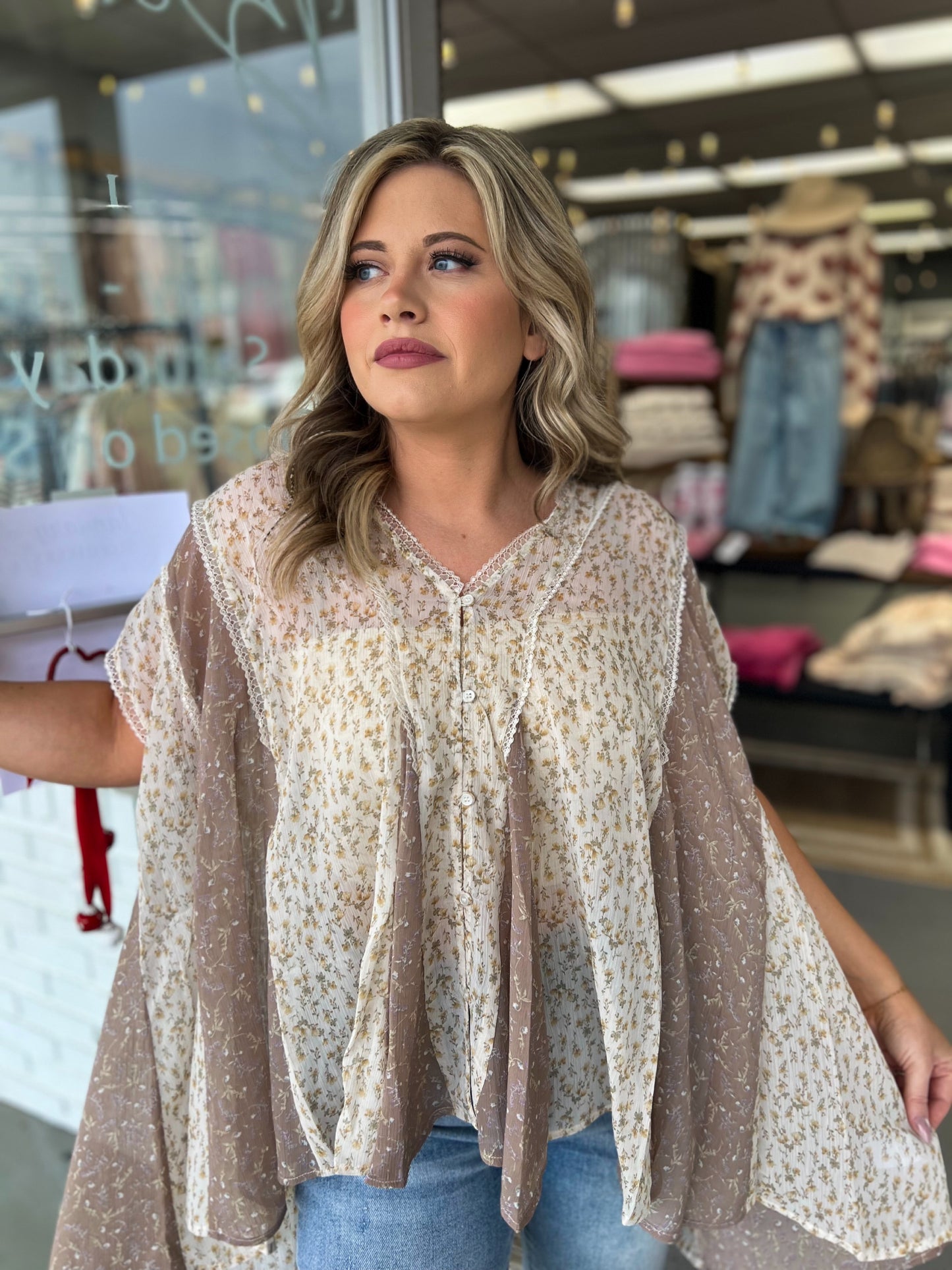 Cream mocha FLWR top