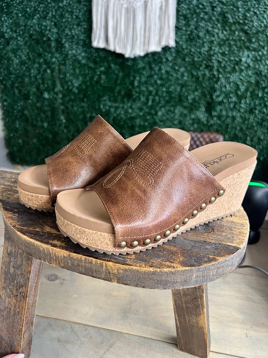 Saddle up Sandal